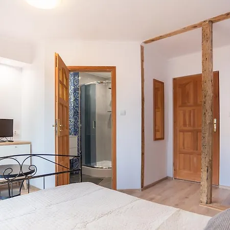 Hubertus Bed & Breakfast 3*